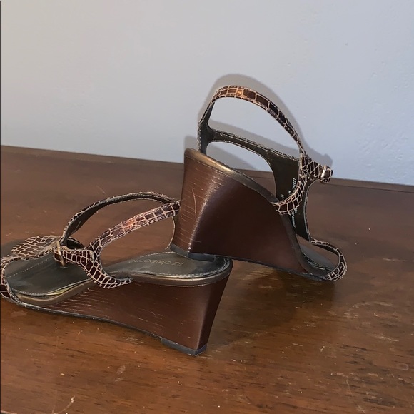 ❤️Liz  Claiborne 7 wedge gladiator heel sandals! - Picture 2 of 3